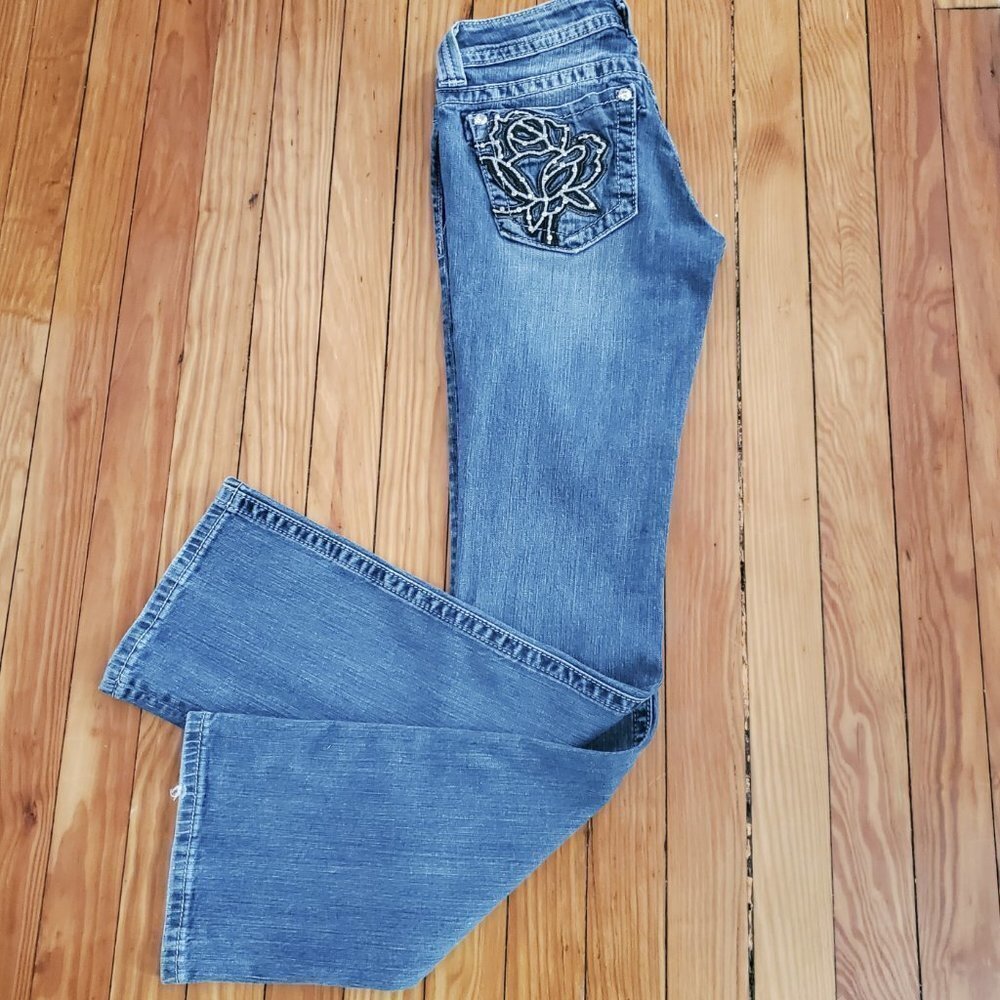 Miss Me Boot Cut Crystal Rose Back Pockets - Black Back Leather Patch Sz 28 - Picture 3 of 11